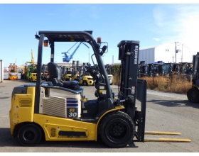 XE NÂNG ĐIỆN 3 TẤN KOMATSU FE30-1